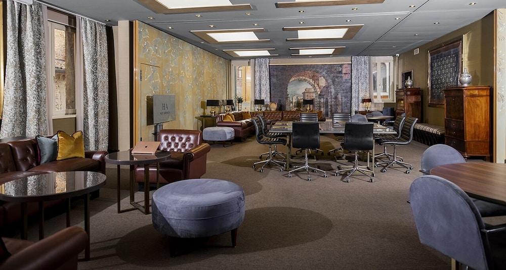 Accademia Hotel