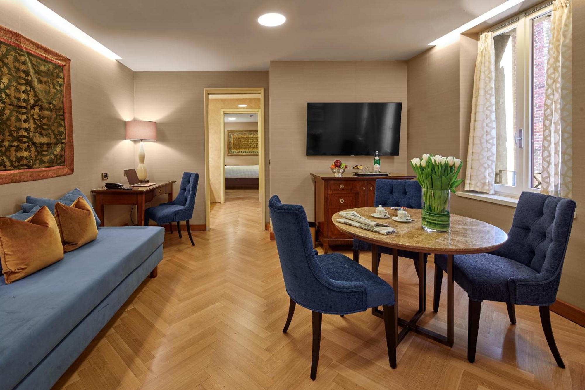 Accademia Hotel 4*